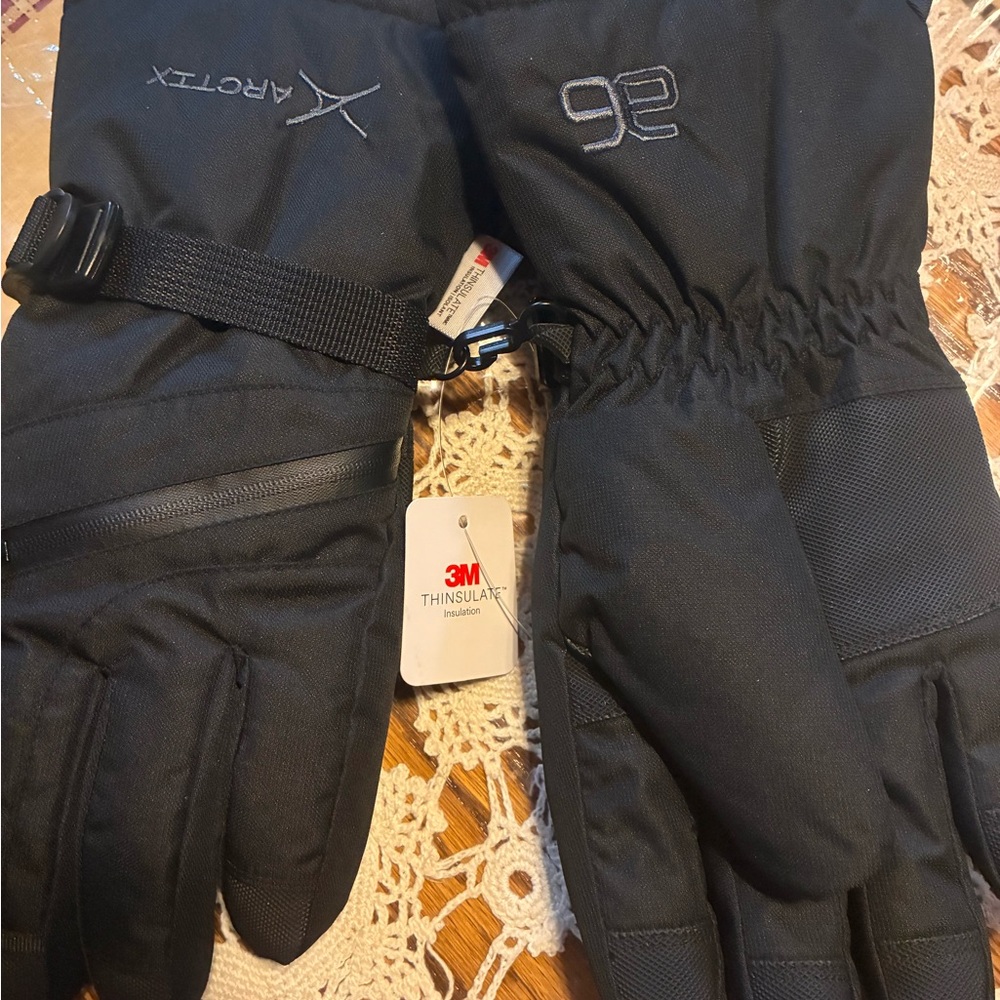 Black Insulated Winter Gloves